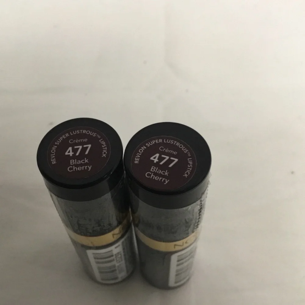 Set of 2 brand new Revlon lipsticks